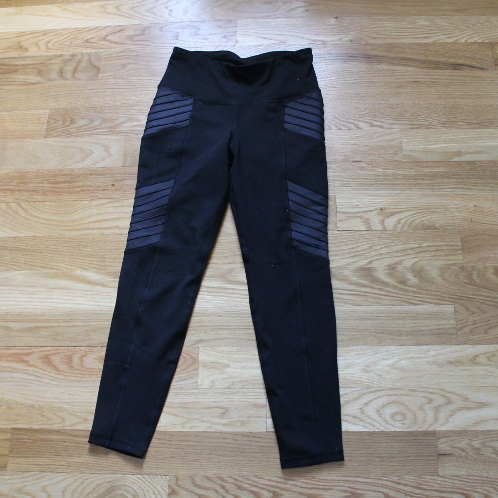 ❤️bundle me❤️Old Navy Black Moto Legging, Sz. M